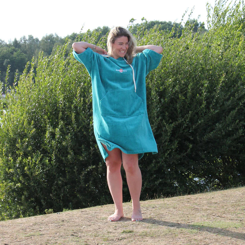 Sundfoerr Rock Pool & Mist Towel Robe